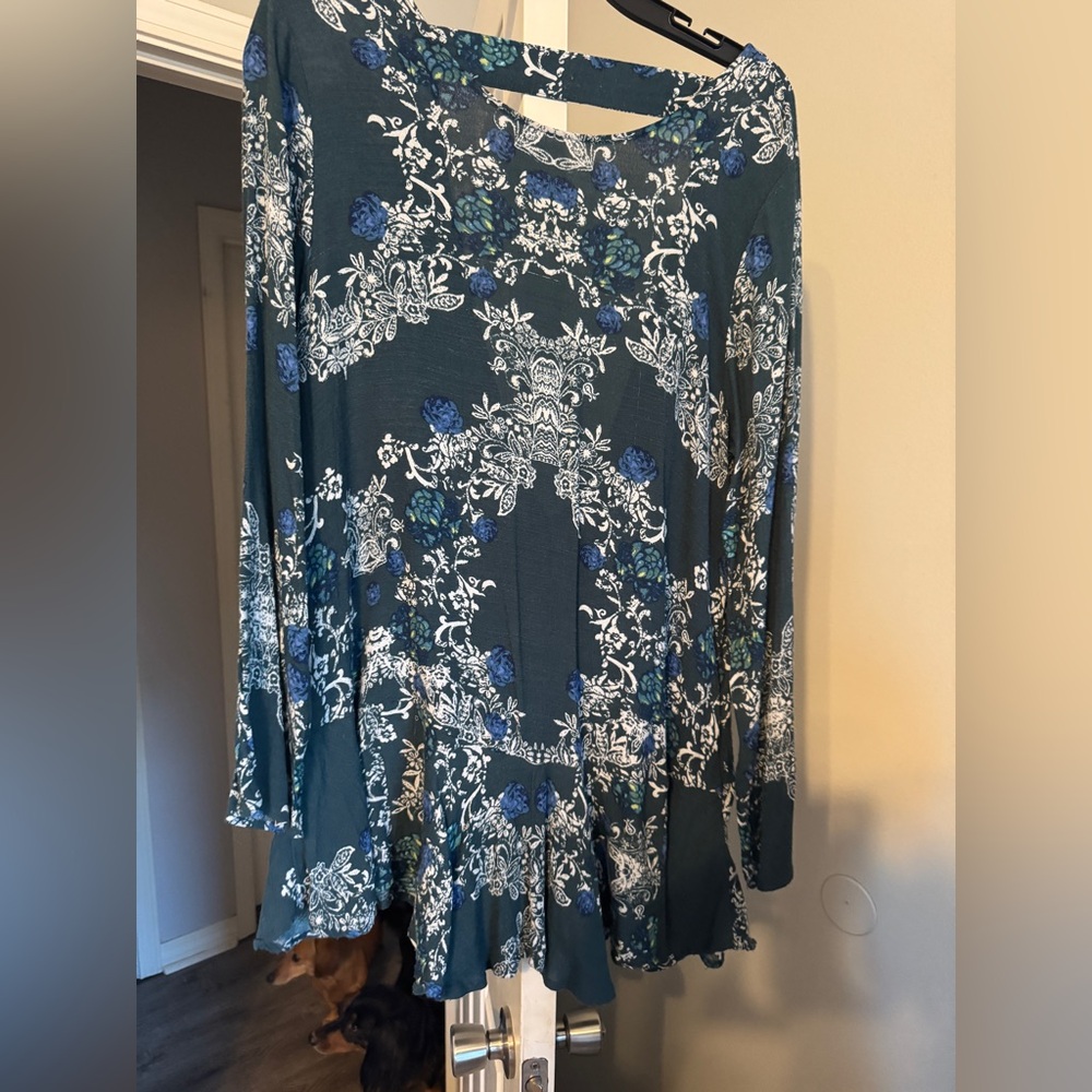 Free People top. Size Large. Floral pattern